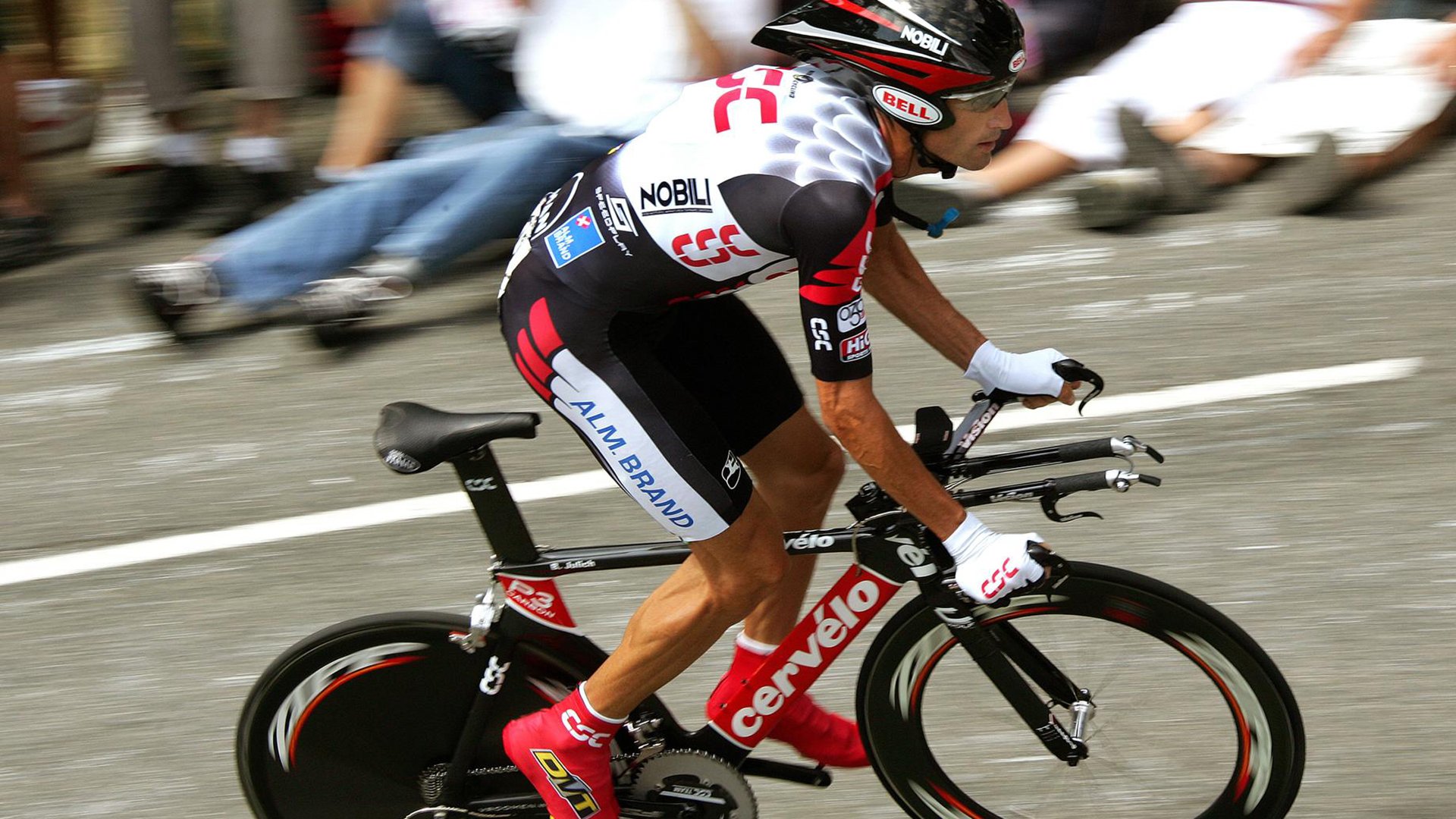 德甲激战，比分4-3，明星哈兰德两球，角球数12个，进攻效率显著提升